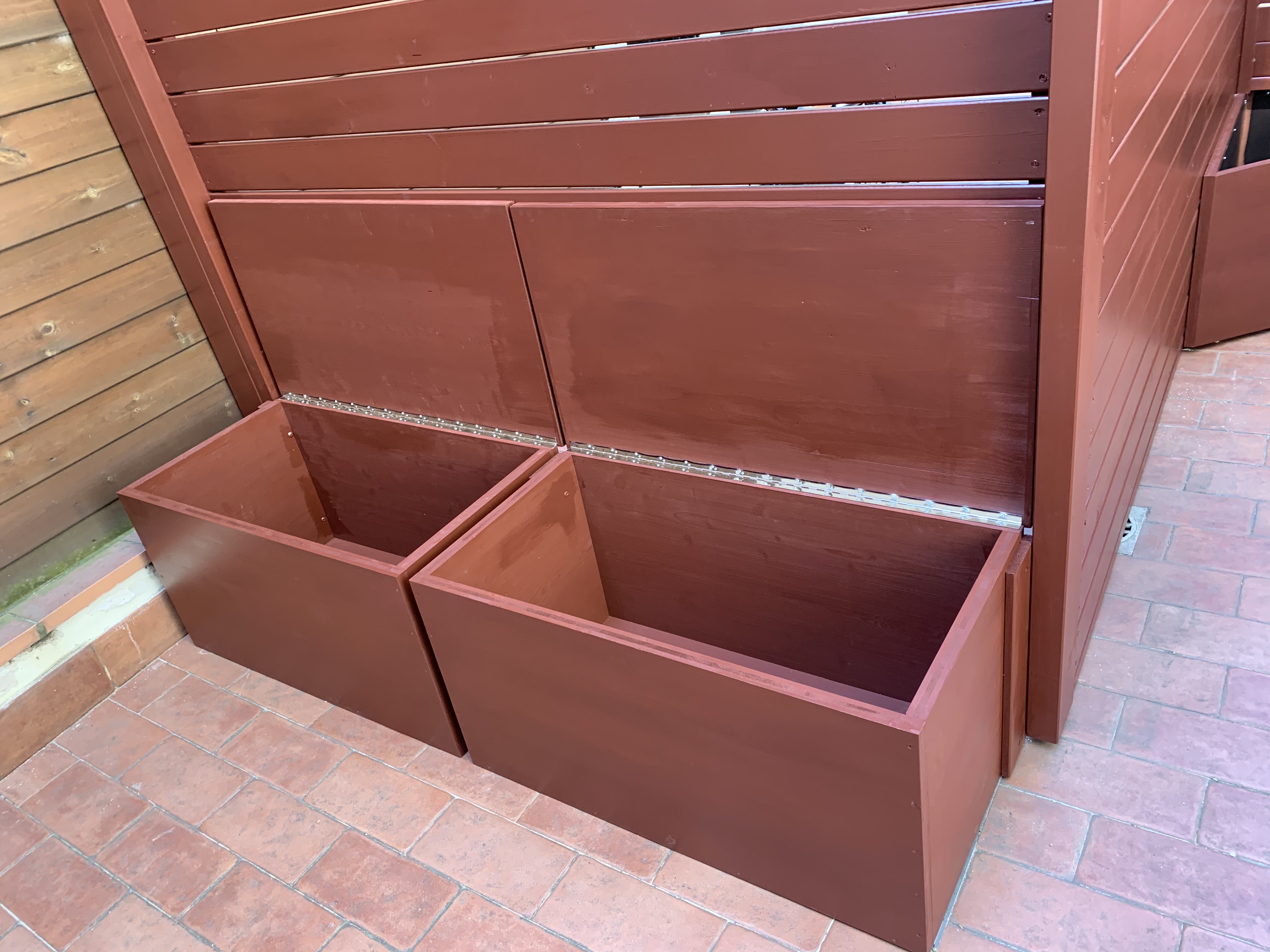 Cassapanche su misura e salva/vista in legno smaltato